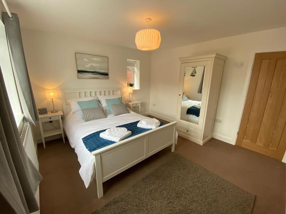 The North Bay Hideaway, Scarborough Apartman Kültér fotó